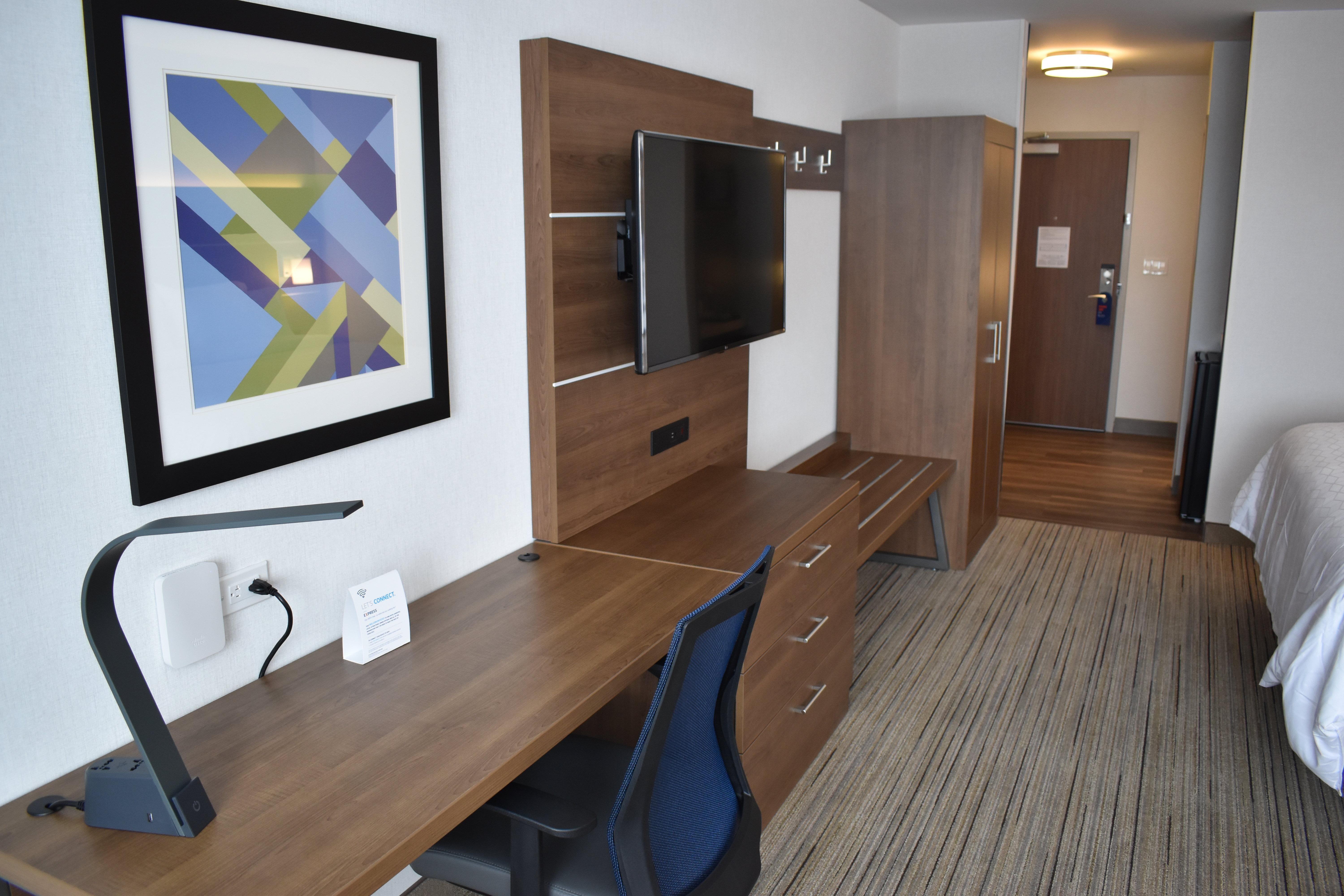 Holiday Inn Express & Suites - Boston South - Randolph By Ihg Екстер'єр фото