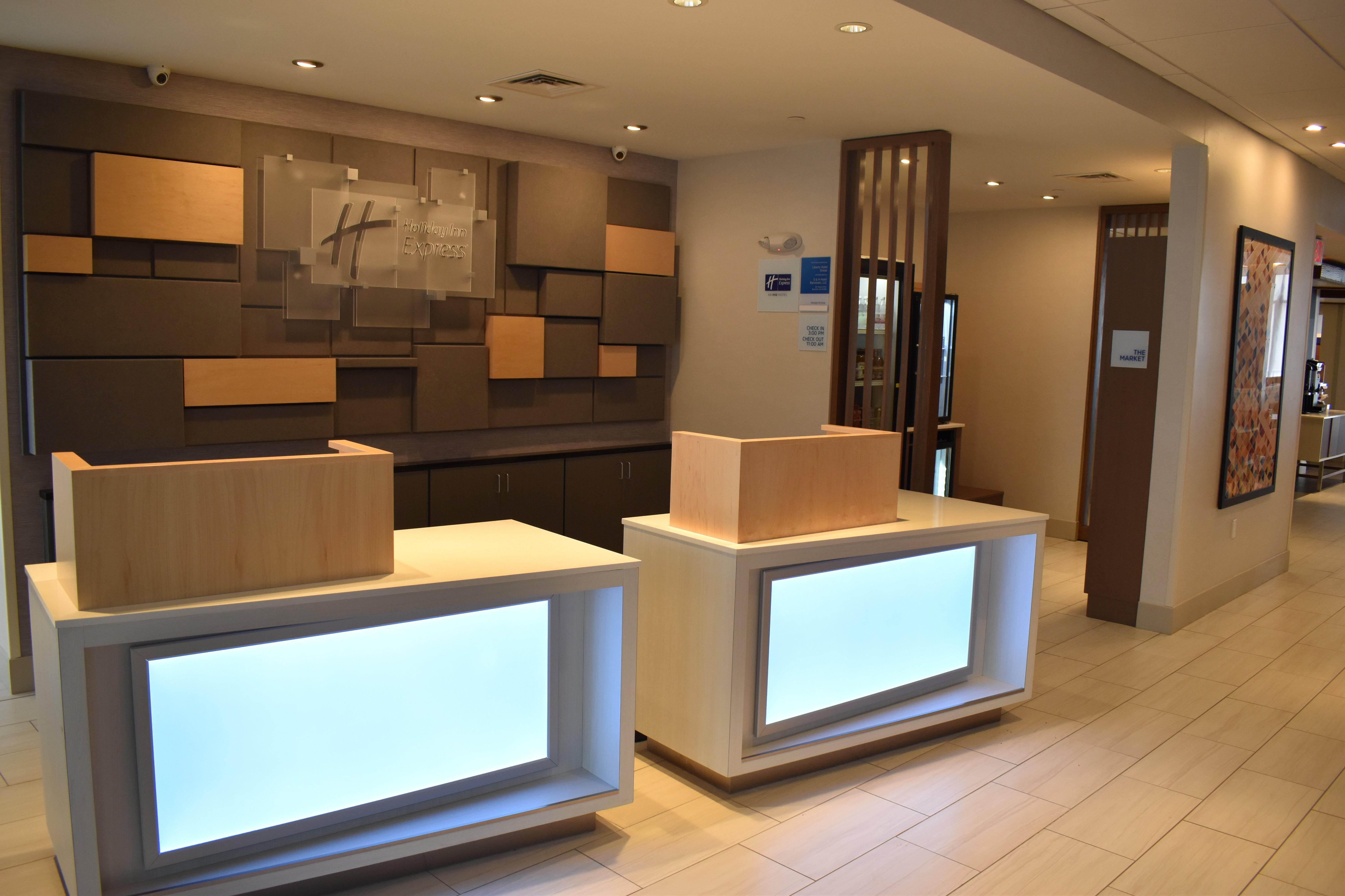Holiday Inn Express & Suites - Boston South - Randolph By Ihg Екстер'єр фото
