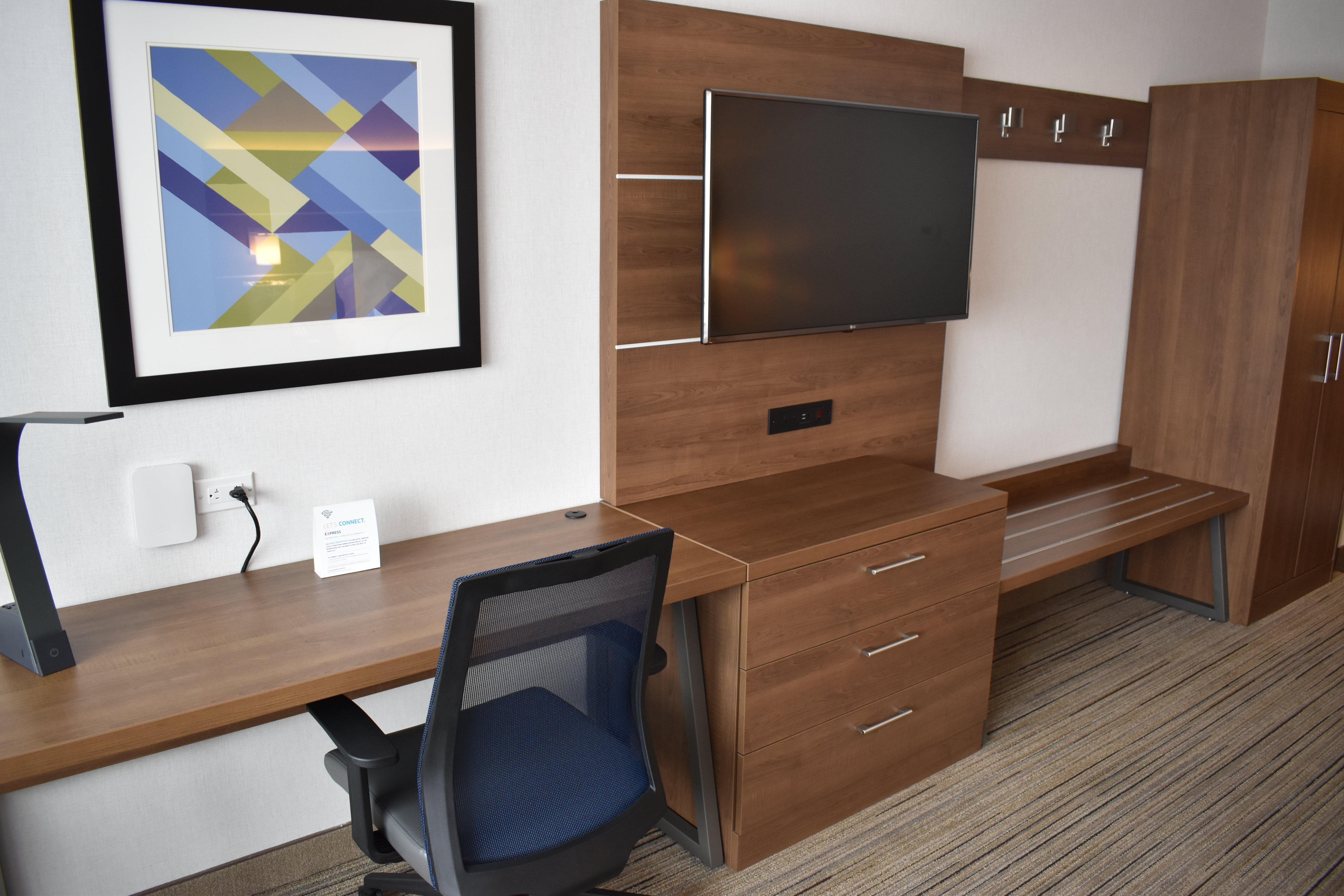 Holiday Inn Express & Suites - Boston South - Randolph By Ihg Екстер'єр фото