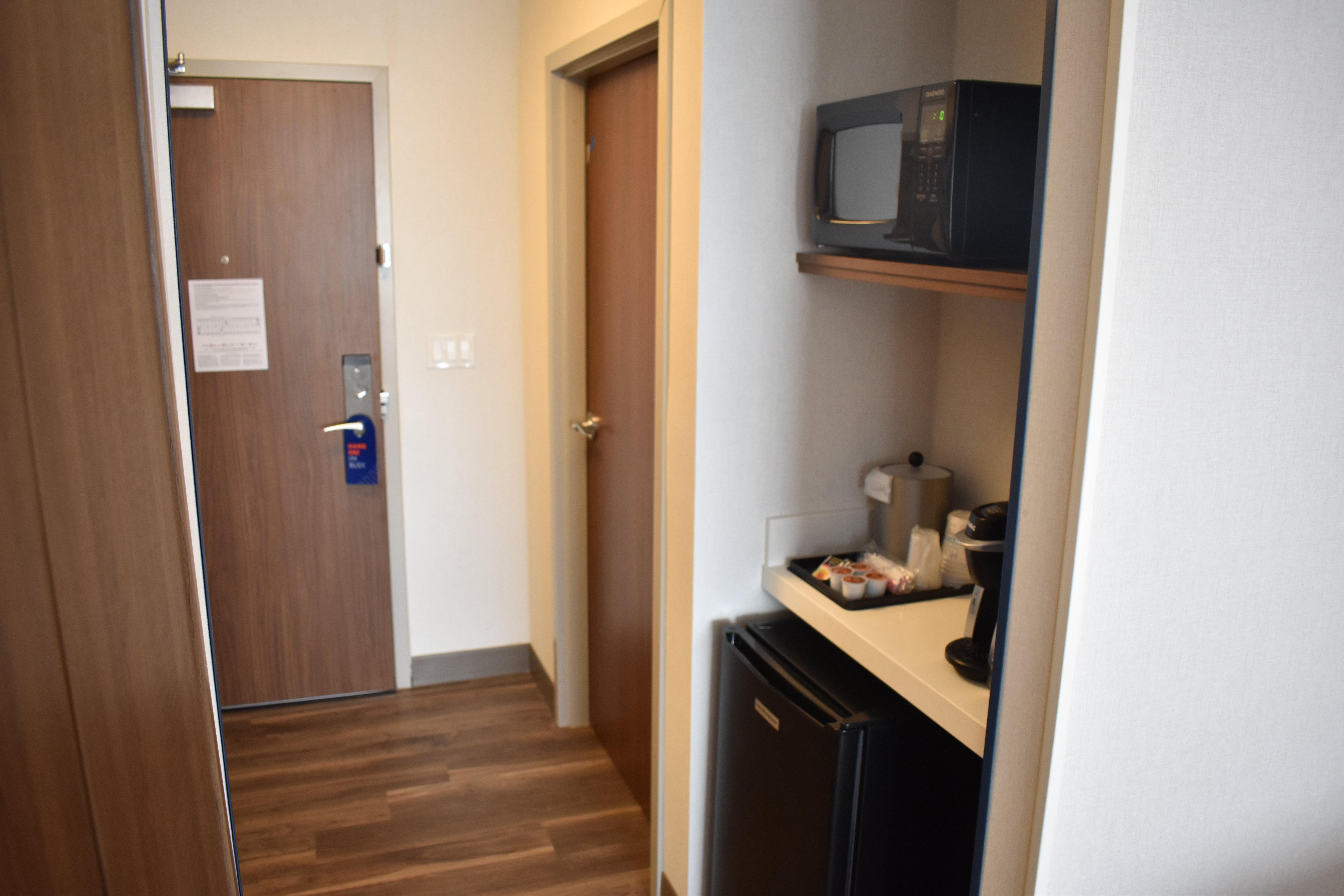 Holiday Inn Express & Suites - Boston South - Randolph By Ihg Екстер'єр фото